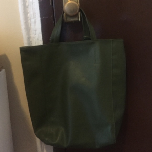 Saks fifth ave  brand new tote bag! Never used! - Picture 3 of 4